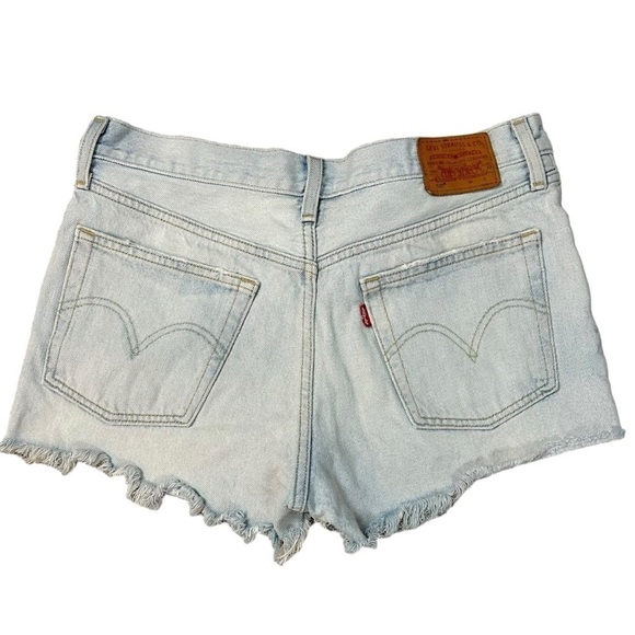 Free People Levi’s 501 Premium Jean Shorts in Light Wash Bleached Size 28 Big E - Picture 5 of 11